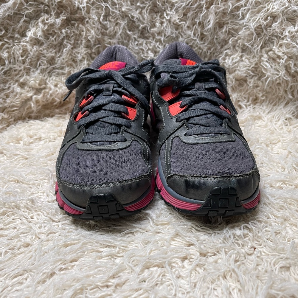 Nike Women's Gray and Pink Training Sneakers - Picture 2 of 6